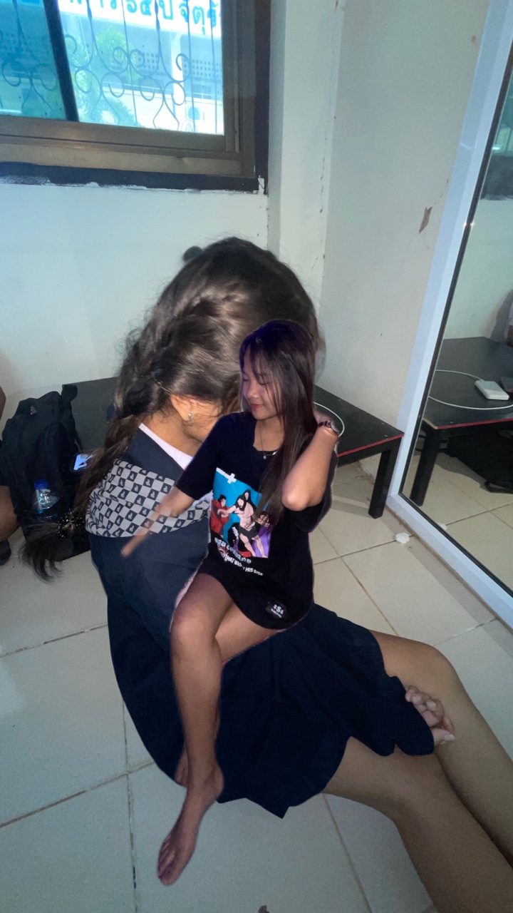 ออร่าเธอฟุ้ง