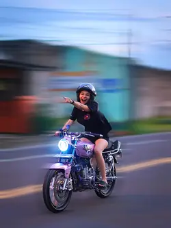 EFEK BLUR BELAKANG