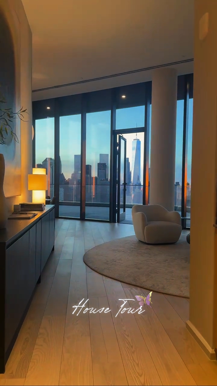 HOUSE TOUR