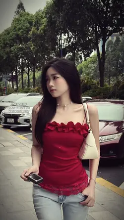 1 ảnh + Màu Lyrics 