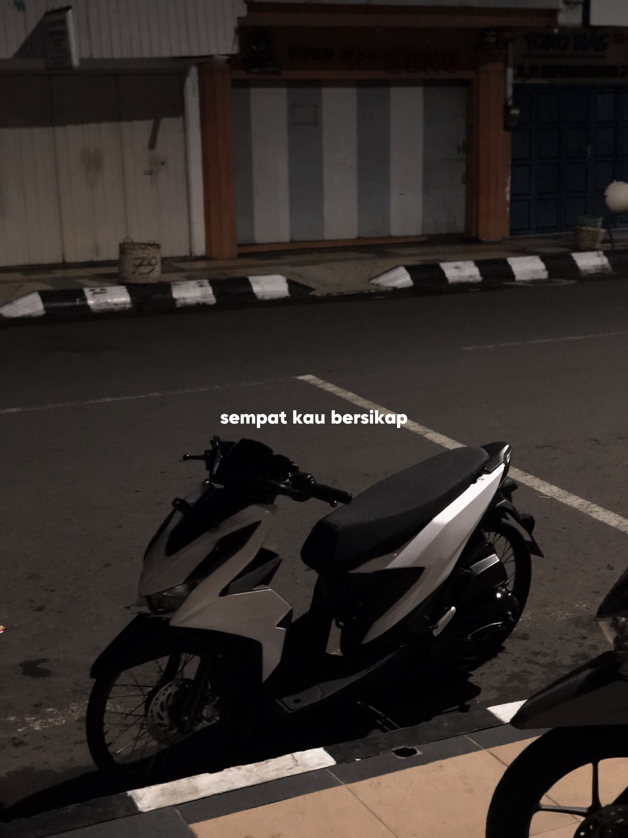 Sempat kau bersikap