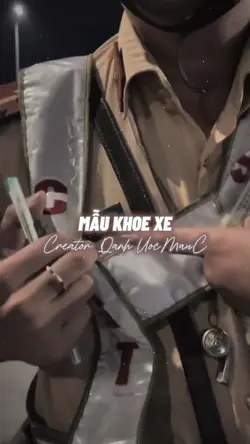 MẪU KHOE XE