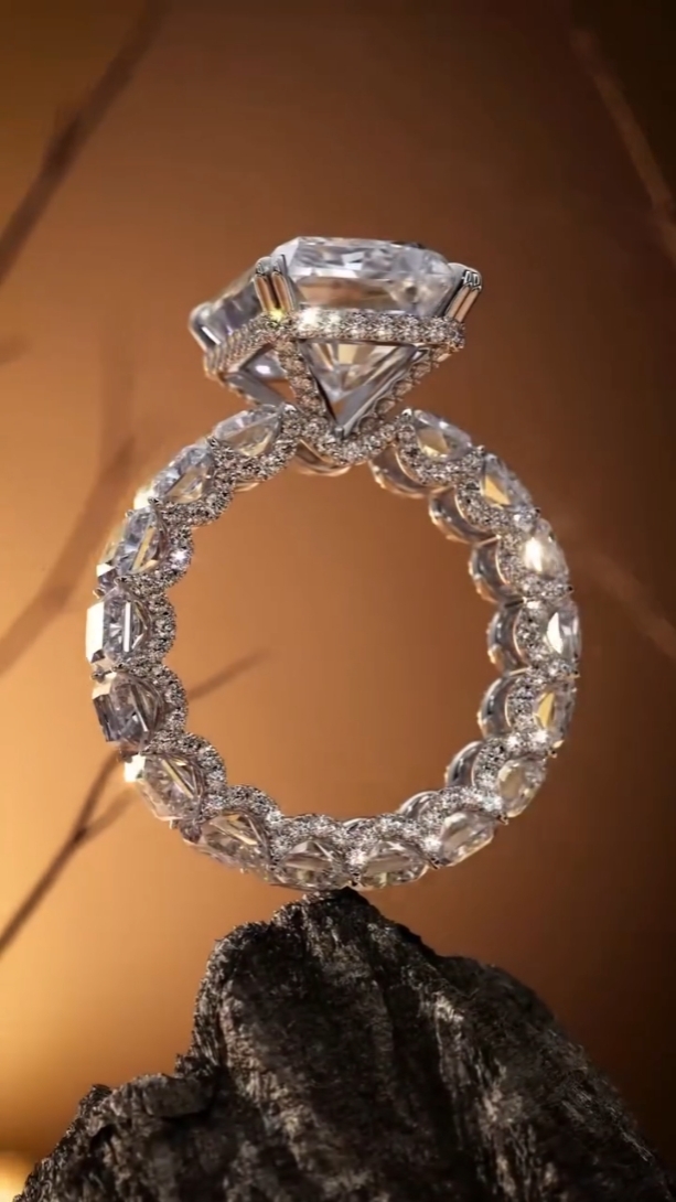 Um Anel de Diamante Pérola