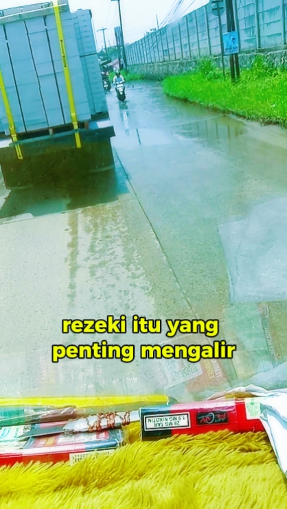 Mengalirr amin.