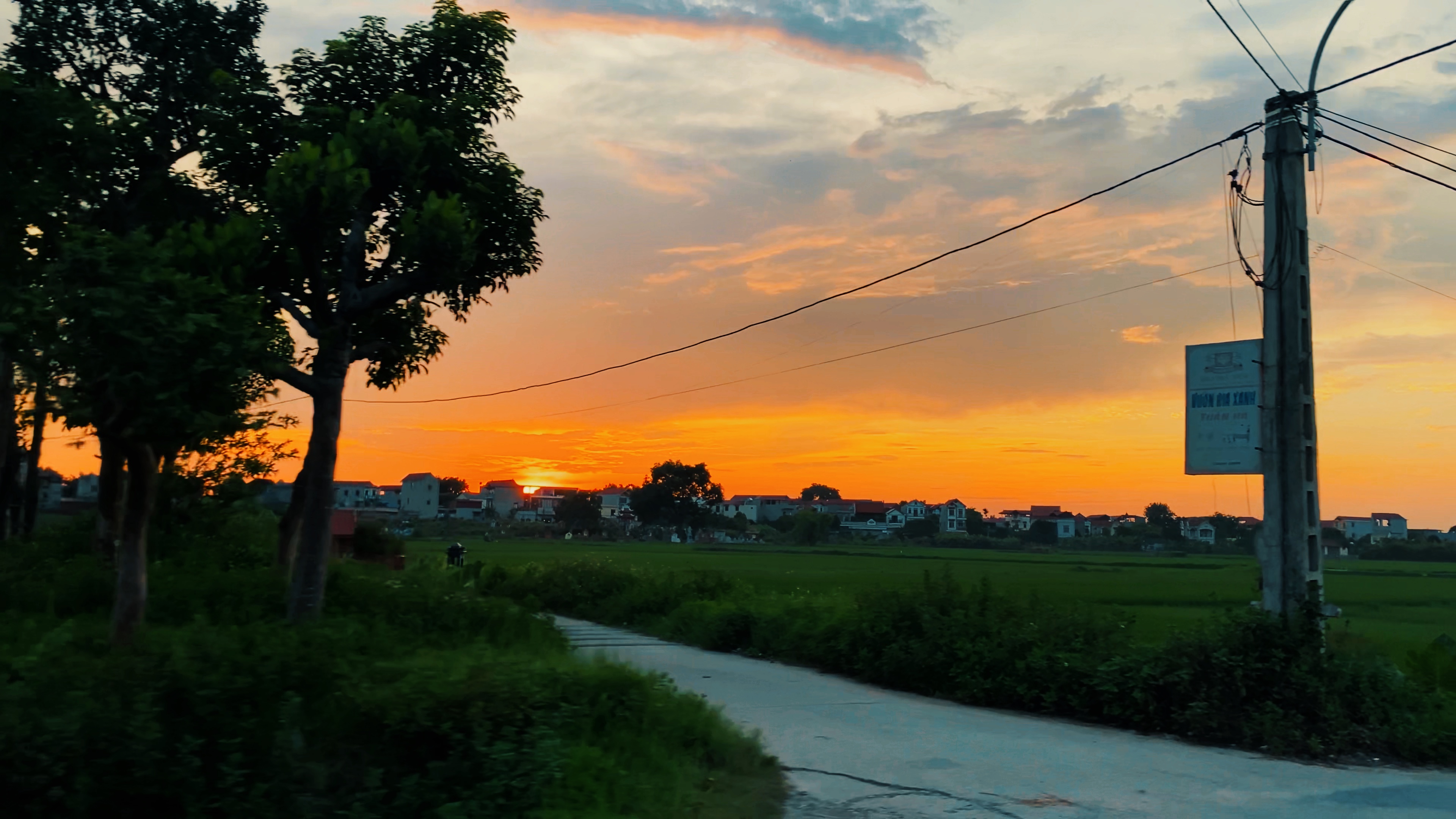 Santai cśng Hoàng Hôn