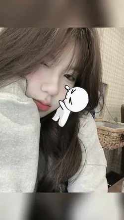 Trend cắn má cute