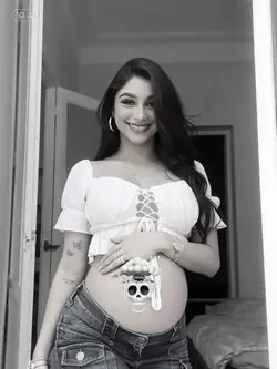 Fake pregnant