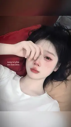 Nắng tắt phía sau