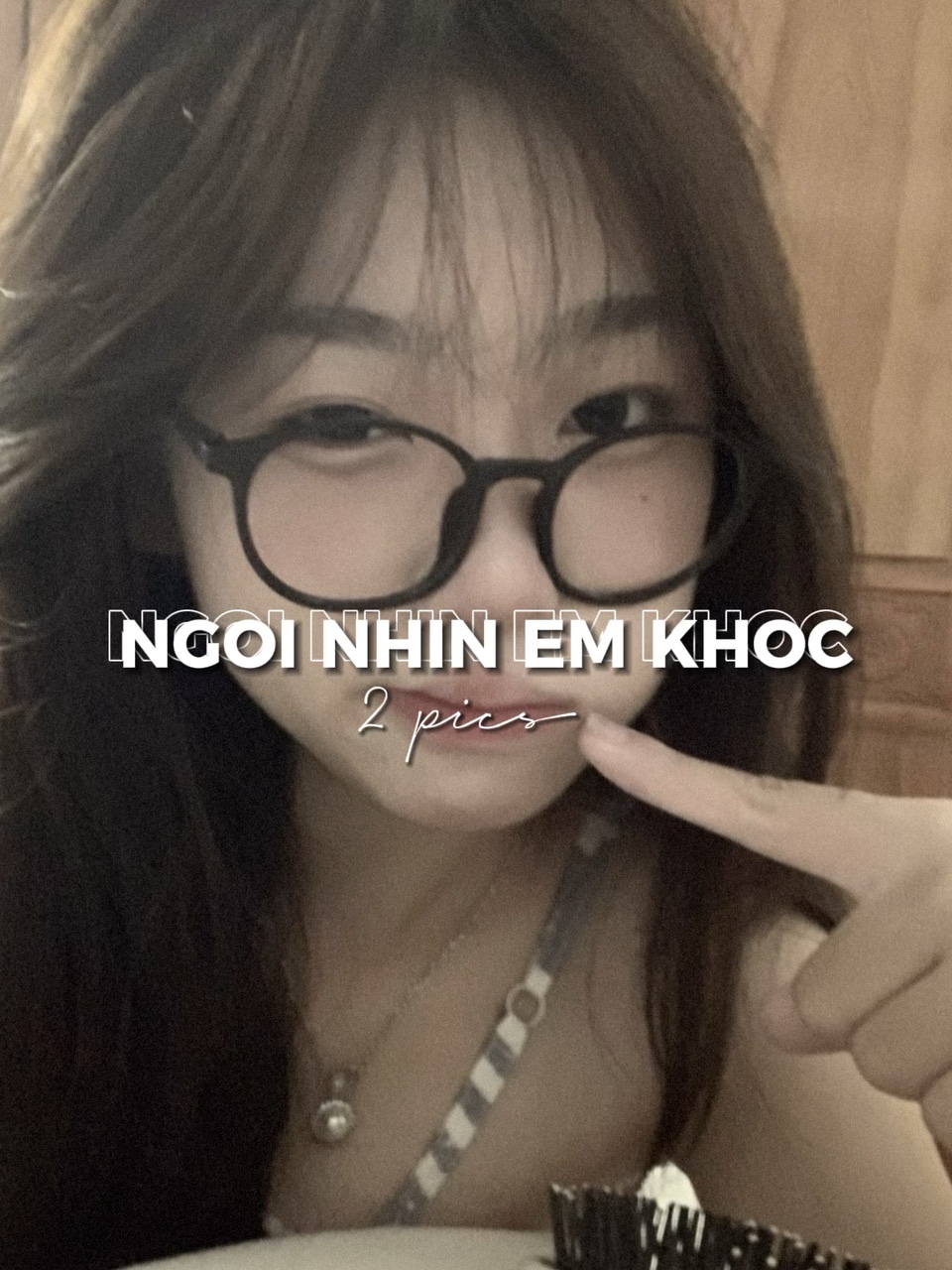 NGỒI NHÌN EM KHÓC