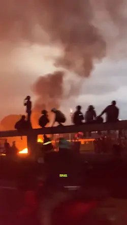 Rakyat vs Pemerintah