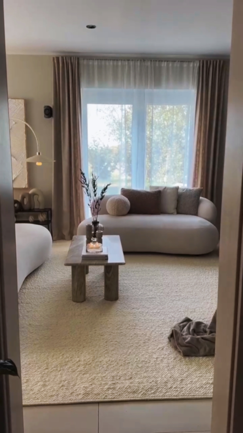 HOUSE TOUR