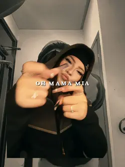 MAMA MIA