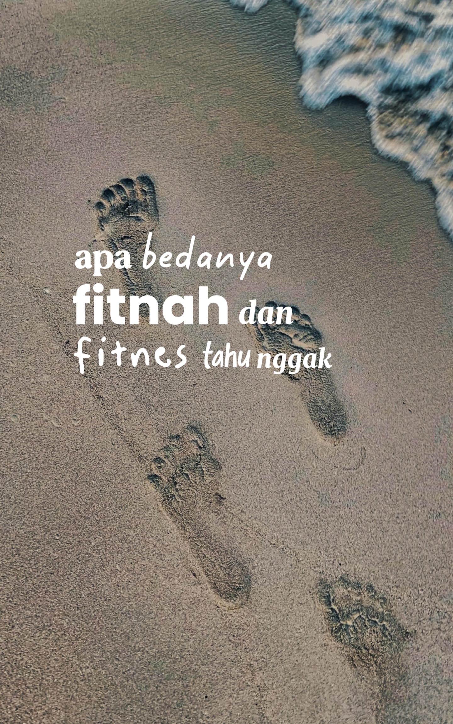 apa bedanya fitnah 