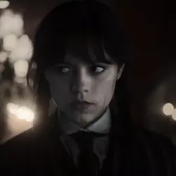 world is my oyster 🖤