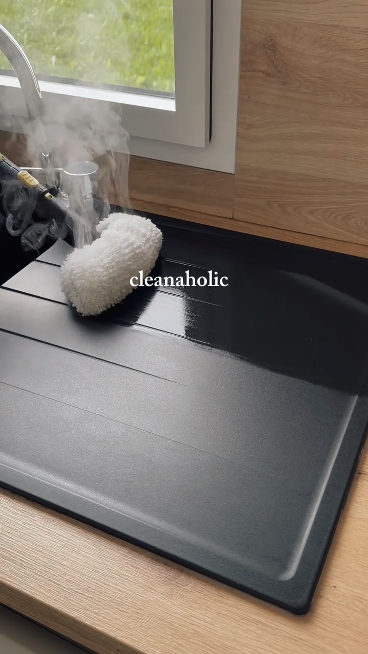 CLEANAHOLIC 