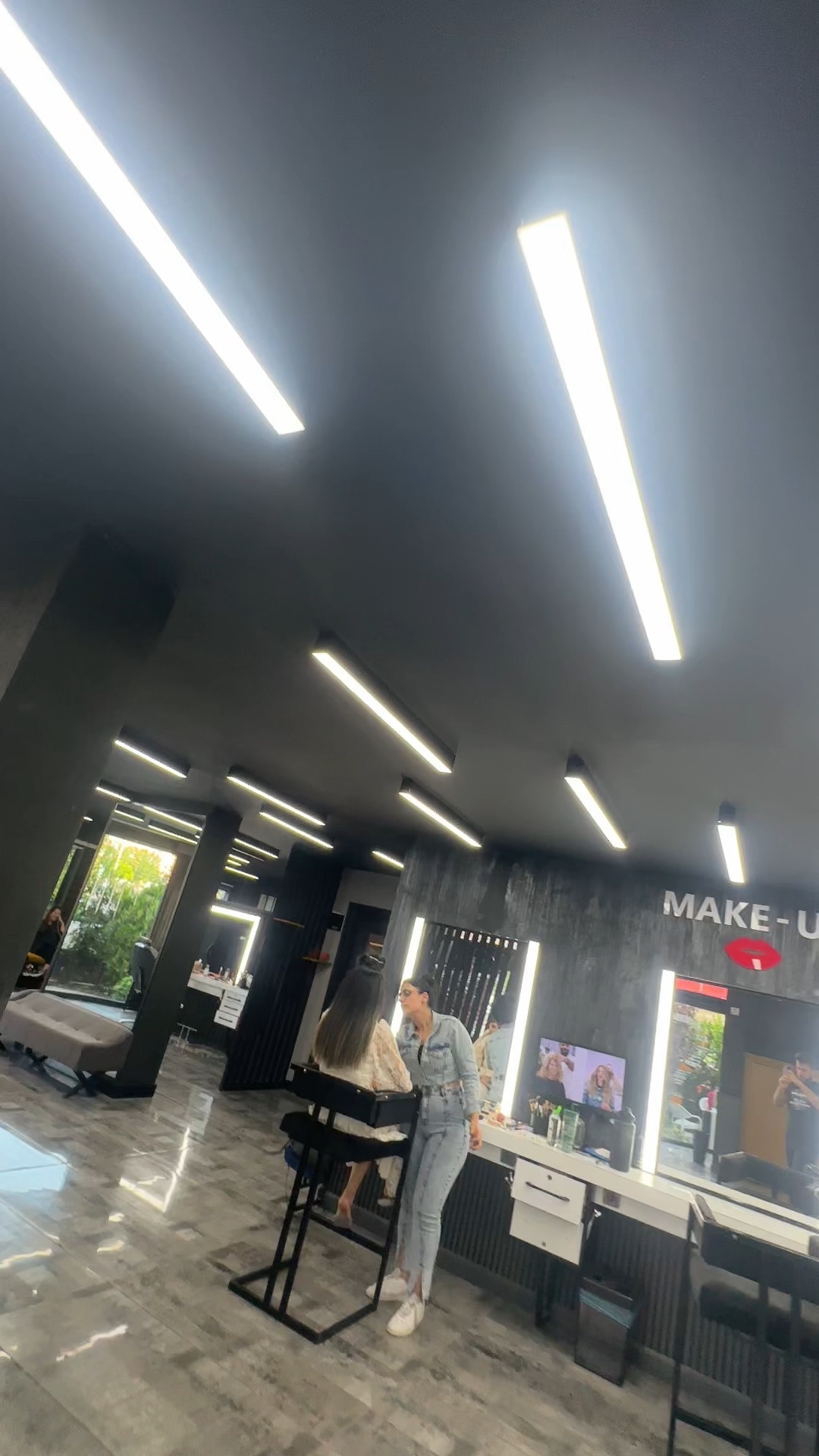 Hair studio 