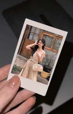 polaroid