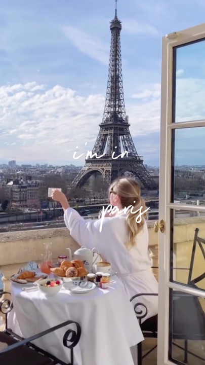 Je suis à Paris