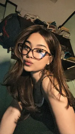 <3