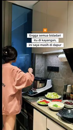 Masih di dapur