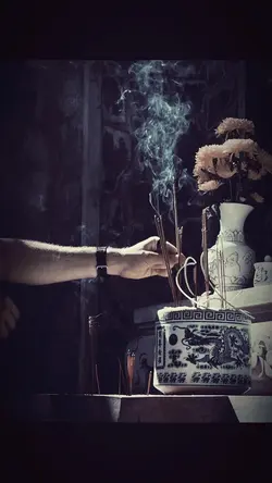 恨无穷 人生长恨水长东