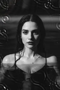 Dışarda yağmur var 