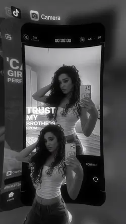 Selfie cutout