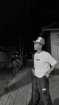 Blur hitam putih