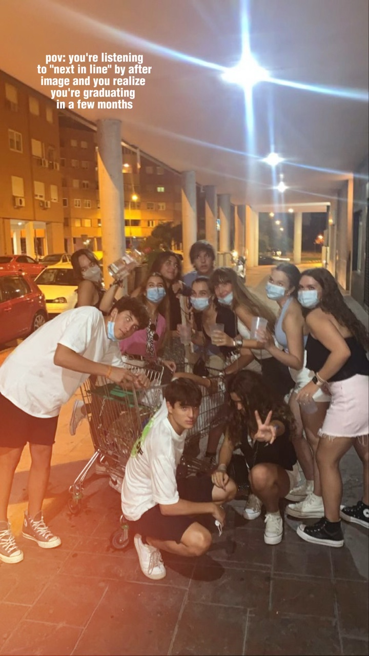 frnds | susunod sa linya
