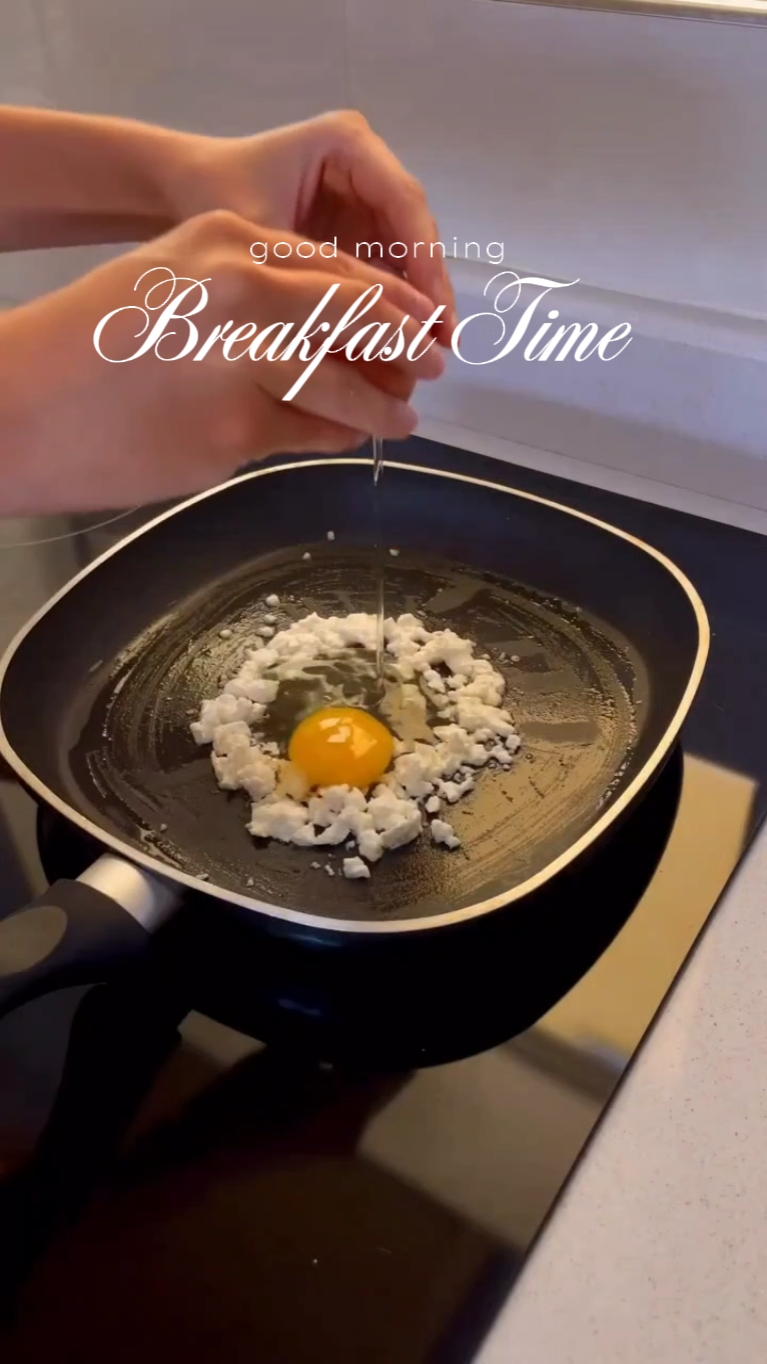 Breakfast time 