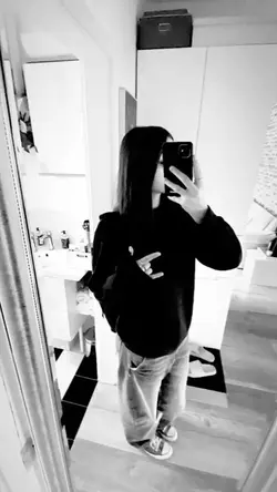 Jocelyn Flores
