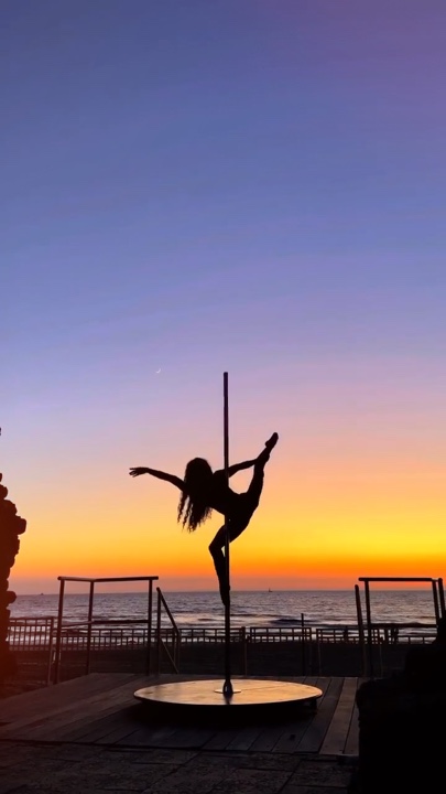 Pole dance