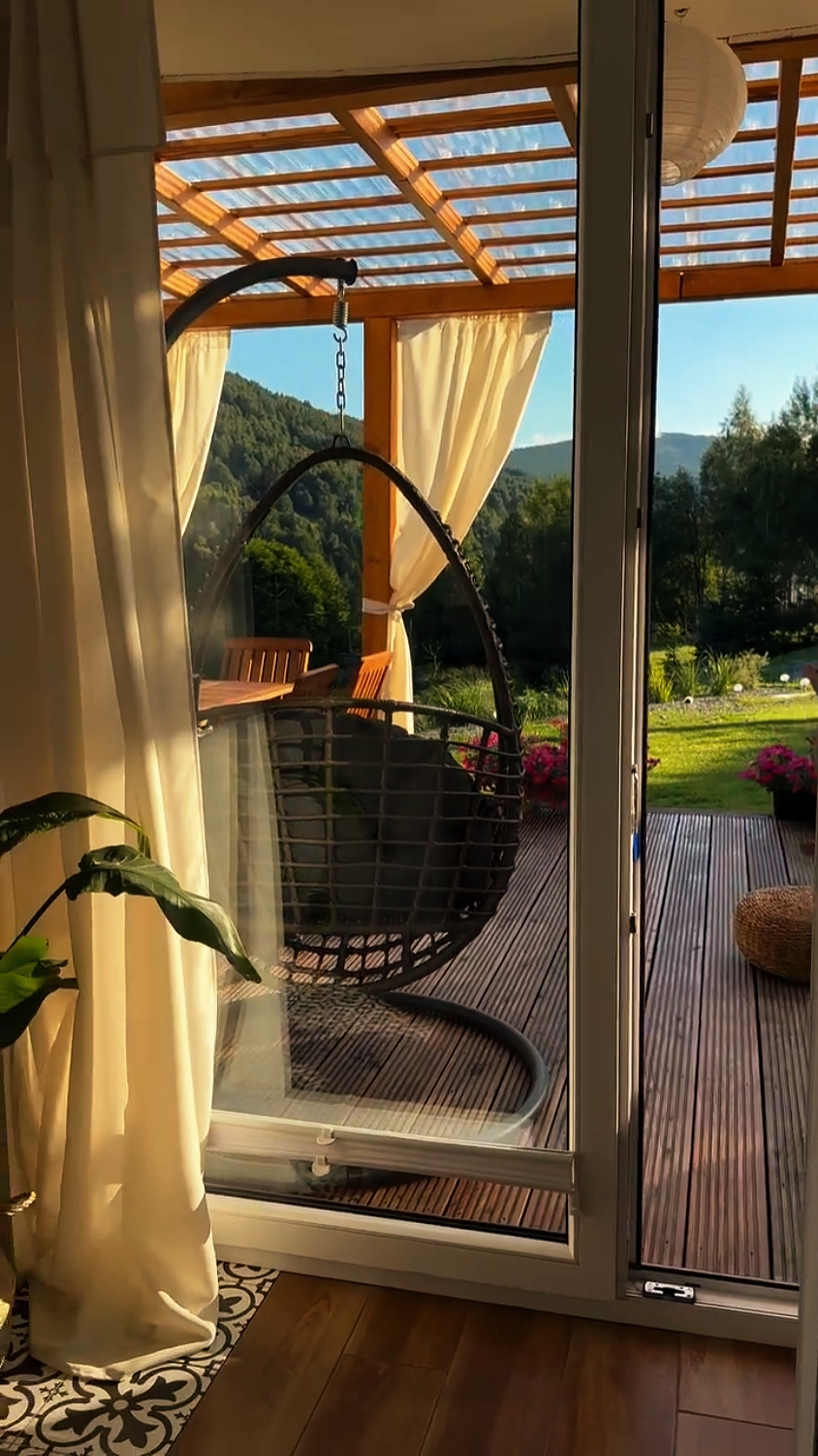 HOME TOUR