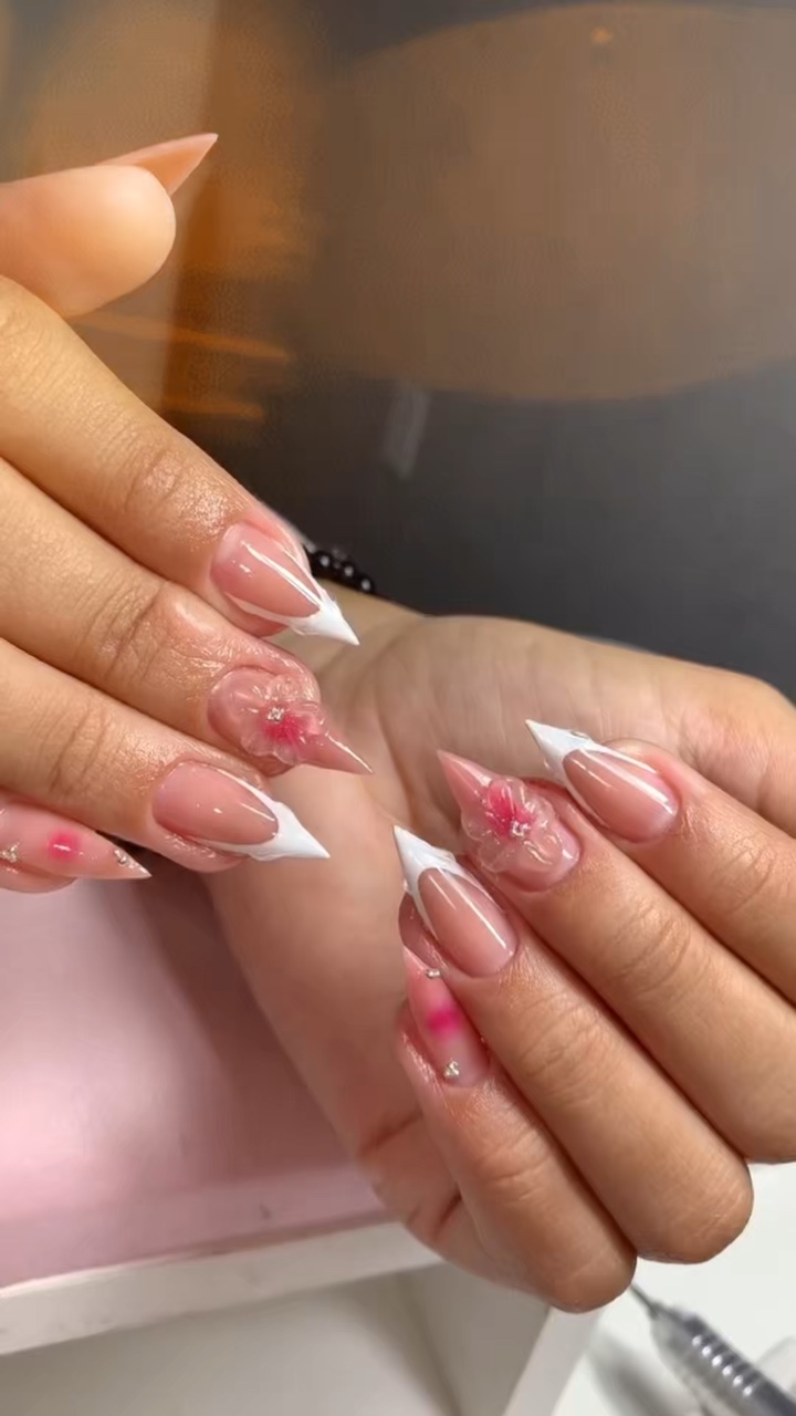 UÑAS 