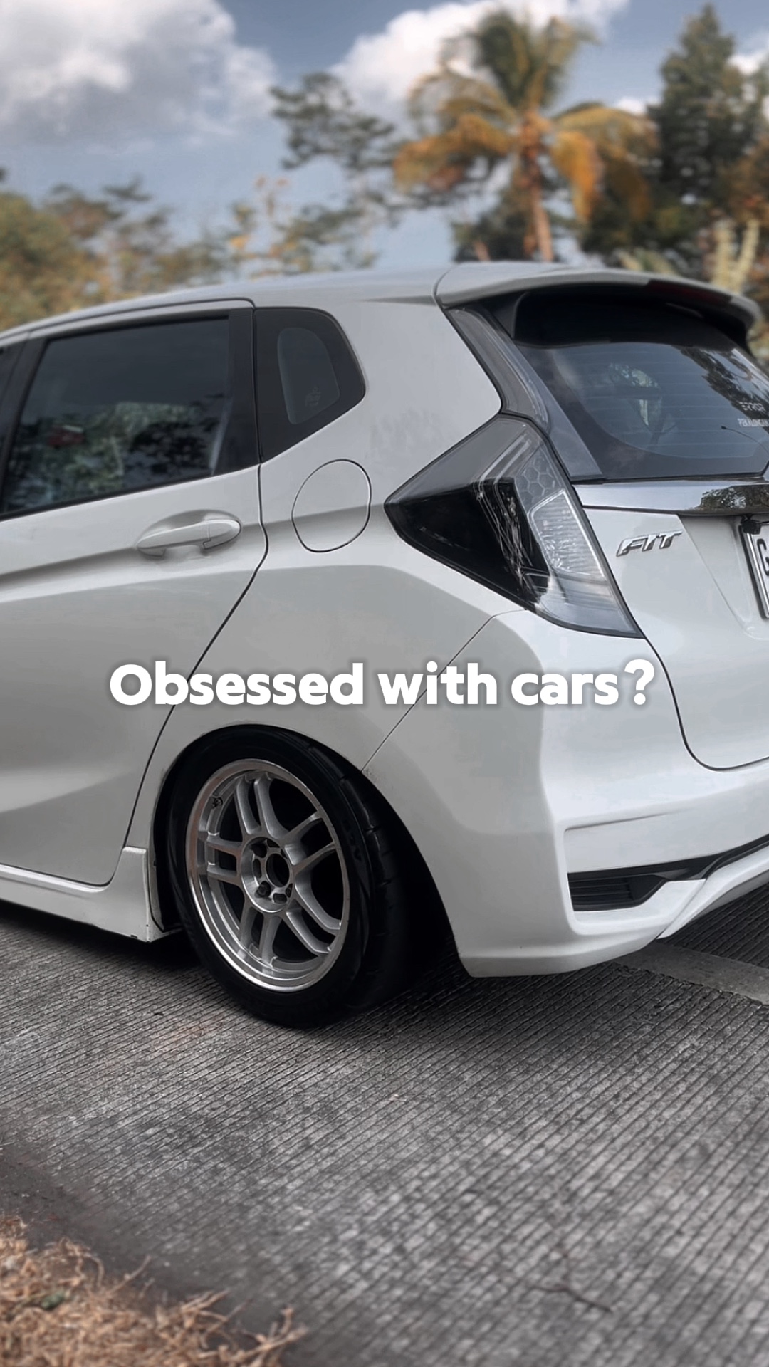 TEROBSESI DENGAN MOBIL?