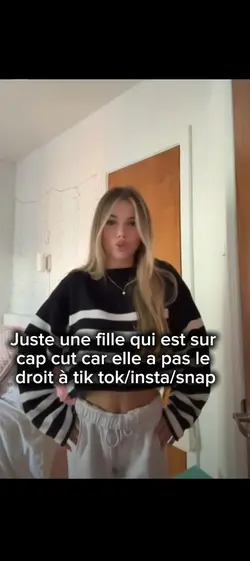 Juste une fille qui.