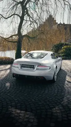 CAR NAME ?