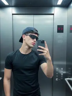 Quando la plebe vibra piano e tutto sembra diverso