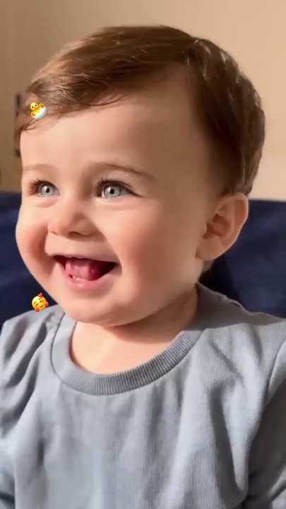 Bebek sevimli 