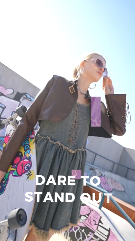 Les accessoires vestimentaires à fort effet visuel affichent un style tendance