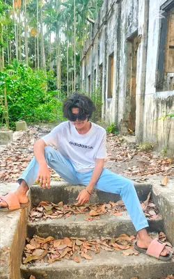 Villain chapter.002>