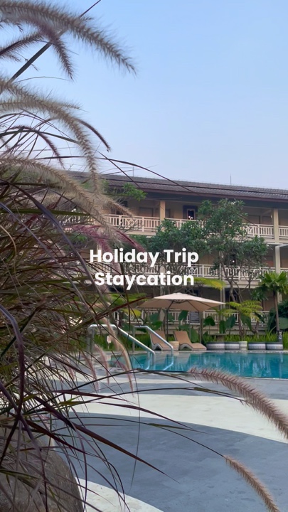 Holiday Staycation