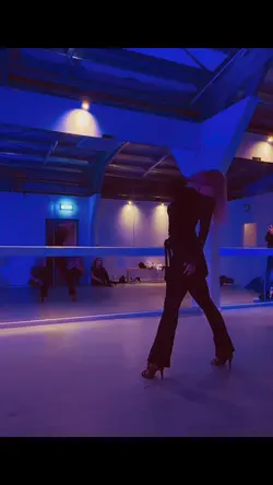 dance teacher:
chore