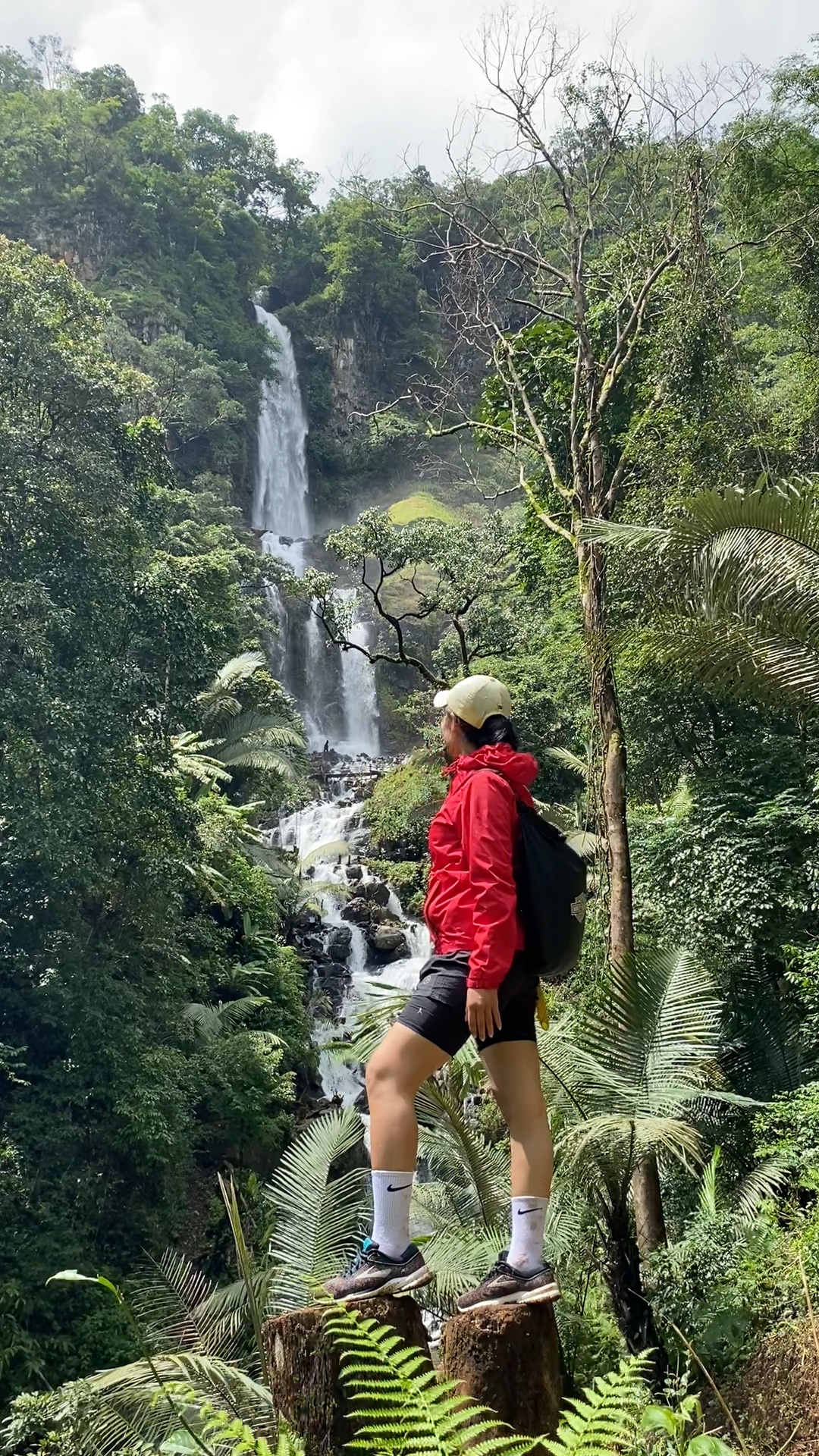 The BEST waterfall ⛰️