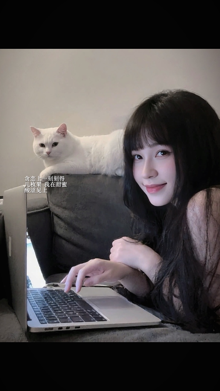 Lirik trung + màu 