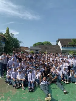 fotbar sekelas