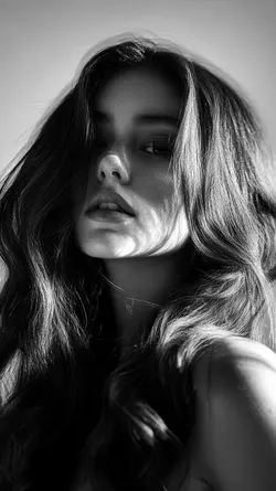 B&W