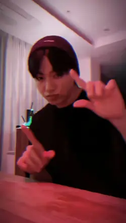 JUNGKOOK | CHECK VAR