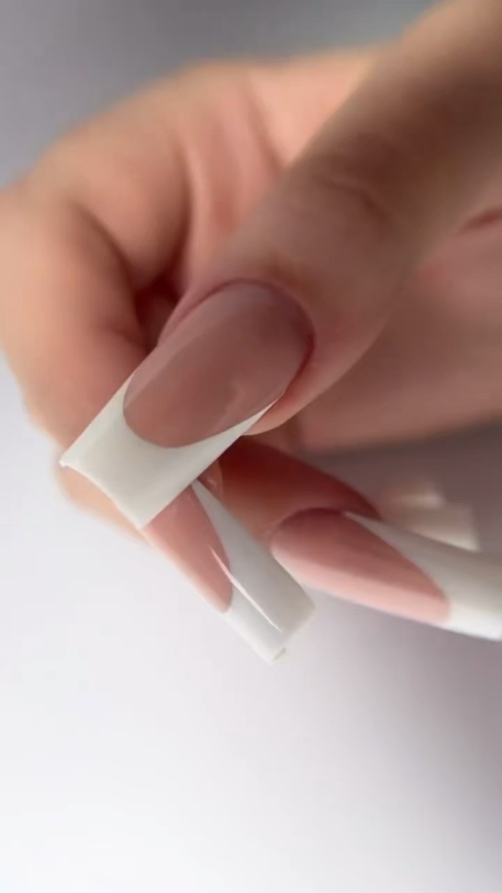 UÑAS