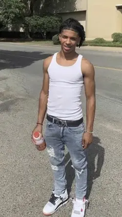 Künstliche Freundin